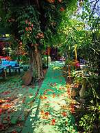 Side Tuana Garden Home
