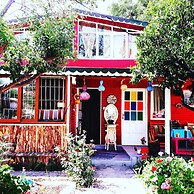 Side Tuana Garden Home