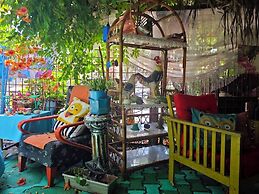 Side Tuana Garden Home