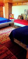 Side Tuana Garden Home