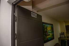 The 9's Aparta Hotel