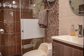 The 9's Aparta Hotel