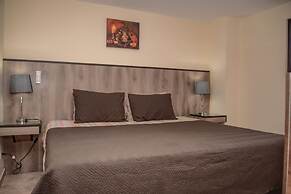 The 9's Aparta Hotel