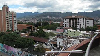 The 9's Aparta Hotel