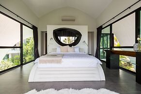 Villa Shadow