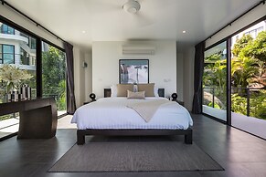 Villa Shadow