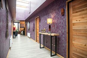 Maki Hotel