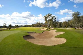 cluBarham Golf Resort