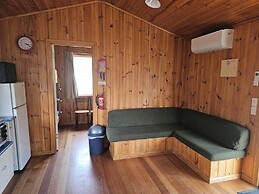 Snug Beach Cabin And Caravan Park