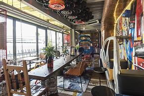 MeStyle Garage Hotel