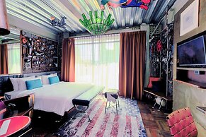 MeStyle Garage Hotel
