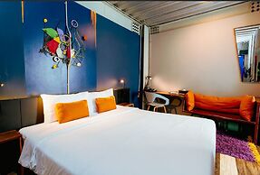 MeStyle Garage Hotel