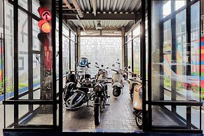MeStyle Garage Hotel