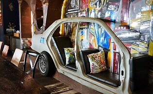 MeStyle Garage Hotel