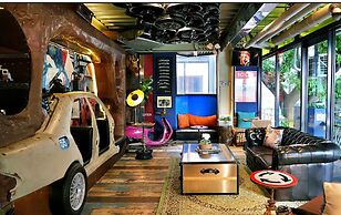 MeStyle Garage Hotel