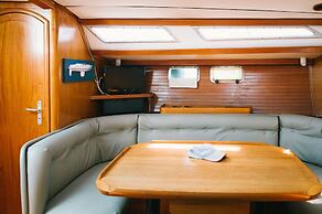 Sheliak boat and breakfast