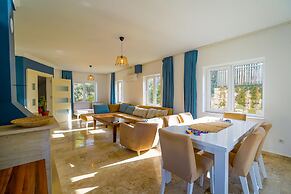 Soral Villa