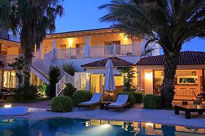 Sah Hotel