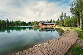 Eco-hotel Izumrudniy les