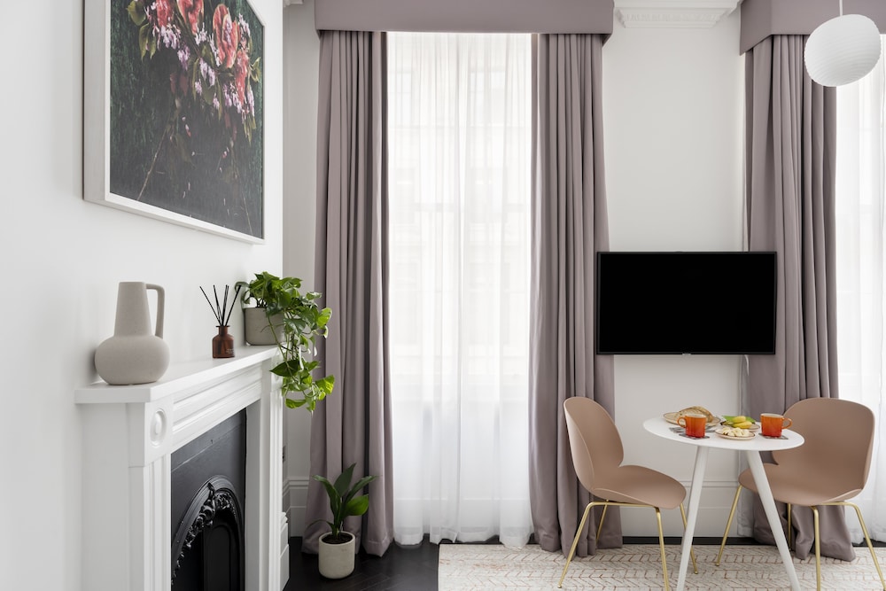 The Moorgate by Cove