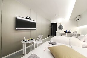 Hotel yaja wirye