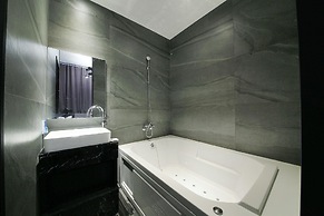 Hotel yaja wirye