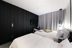 Hotel yaja wirye