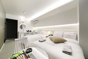 Hotel yaja wirye