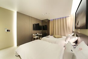 Hotel yaja wirye