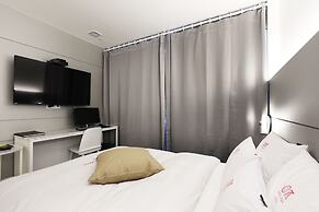 Hotel yaja wirye