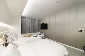 Hotel yaja wirye