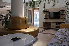 Bronze Hotel