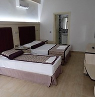 Bronze Hotel