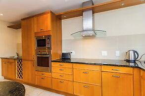 Mountain Marina Luxury Apartments