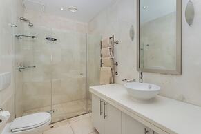 Mountain Marina Luxury Apartments