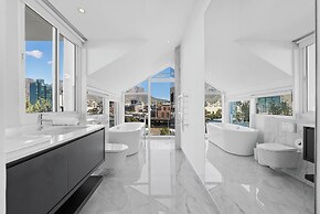 Mountain Marina Luxury Apartments