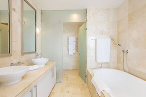 Mountain Marina Luxury Apartments