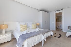 Mountain Marina Luxury Apartments