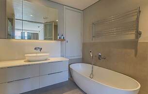 Mountain Marina Luxury Apartments