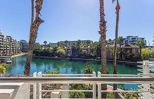 Mountain Marina Luxury Apartments