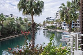 Mountain Marina Luxury Apartments