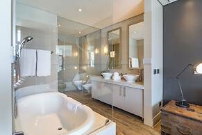 Mountain Marina Luxury Apartments