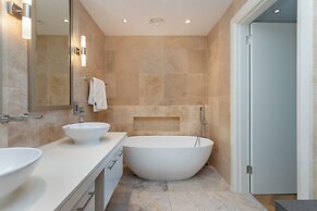 Mountain Marina Luxury Apartments