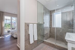 Mountain Marina Luxury Apartments