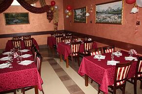 Alpari Hotel