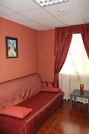 Alpari Hotel