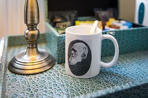 Darwin's Townhouse
