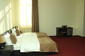 Tomu's Hotel