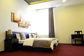 Tomu's Hotel