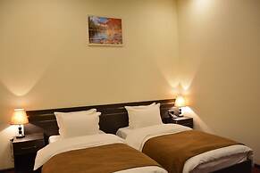 Tomu's Hotel